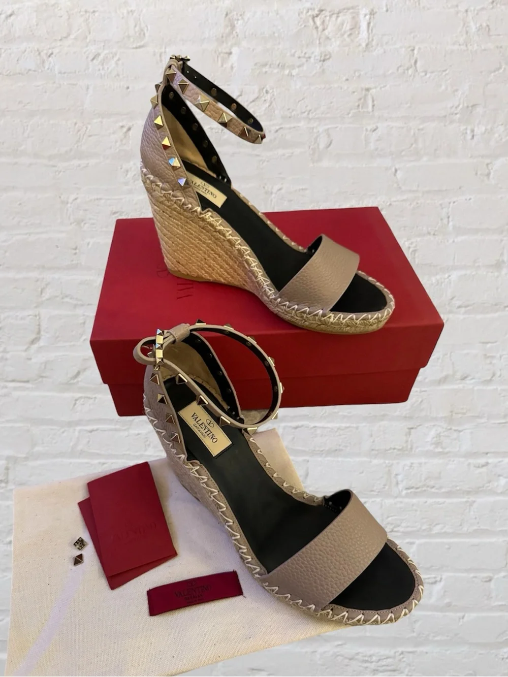 🆕 Valentino Garavani Double Rockstud Grainy Calfskin Sandal 105 MM Espadrilles